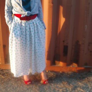 Beautiful Ladies Maxi Skirt By Liz Moody